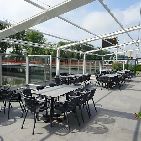 Vandrarhem Herdersbrug Youth